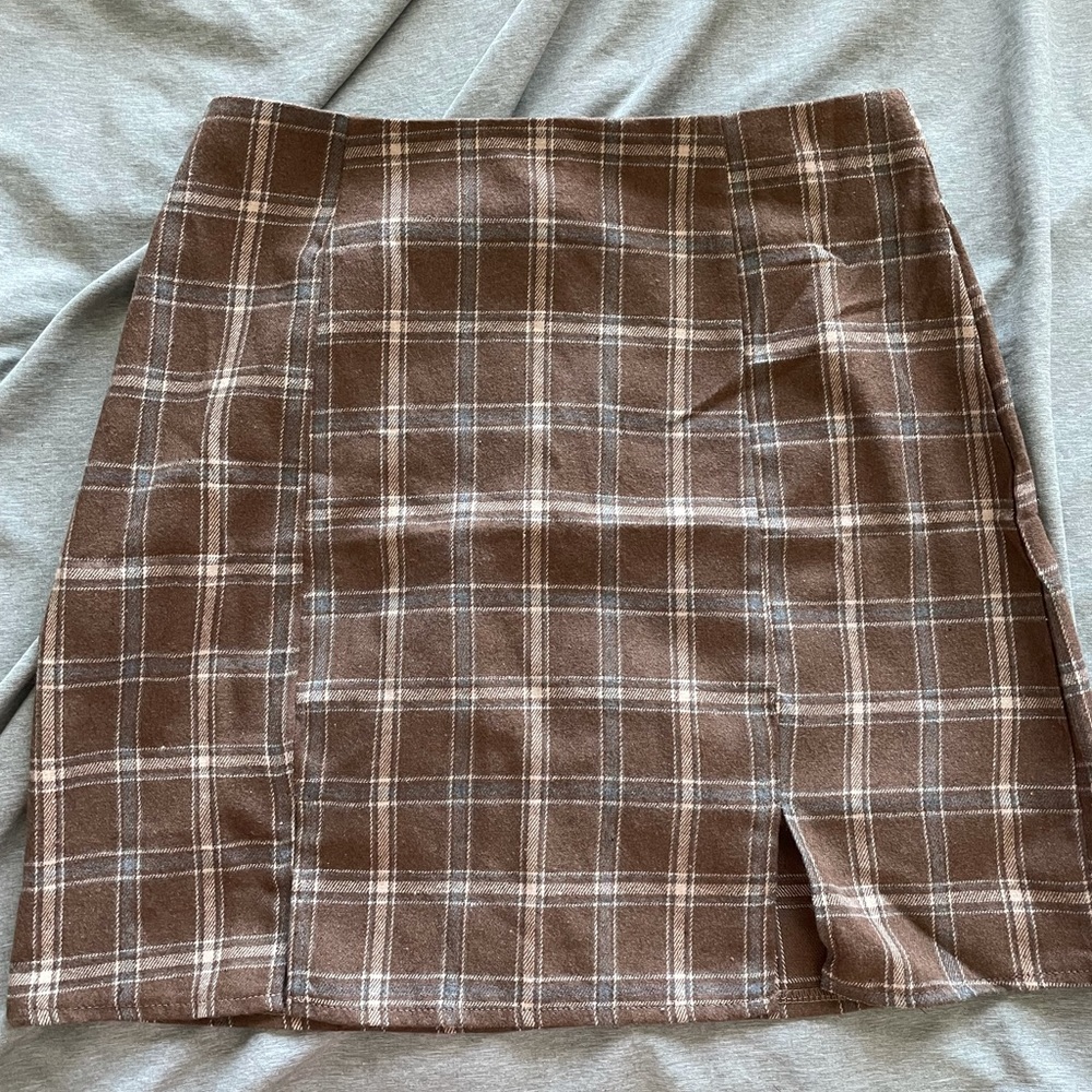 Brown Plaid Skirt Size Medium (6)